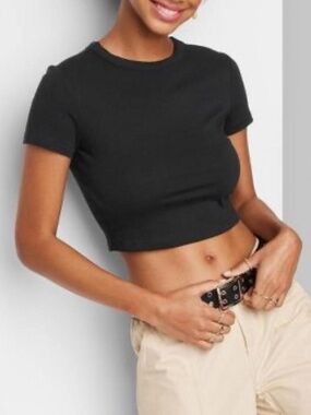 Wild Fable Black Crop Top Tee Black size Large